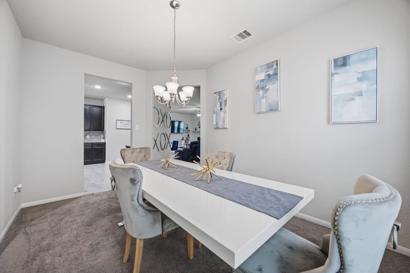 Modern & Newly Renovated Home (id. 39809)