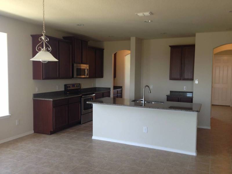 Housemates wanted in 2016 new home