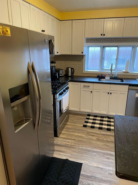 Live in Northeast Philadelphia (id. 30336)