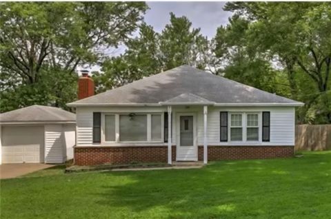 Gladstone MO 64118 (id. 30302)