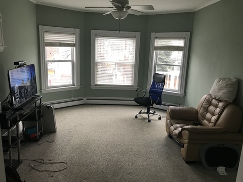 roommates in Beverly Looking for a roommate - cirtru.com
