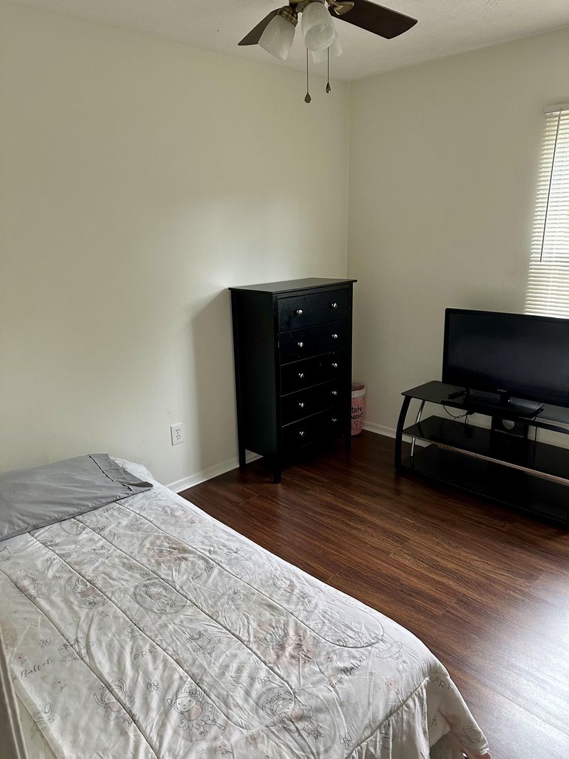 roommates in Undisclosed, Stone Mountain, GA 30088 Come Live in Stone Mountain! (id. 14199) - cirtru.com