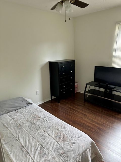 Come Live in Stone Mountain! (id. 14199)