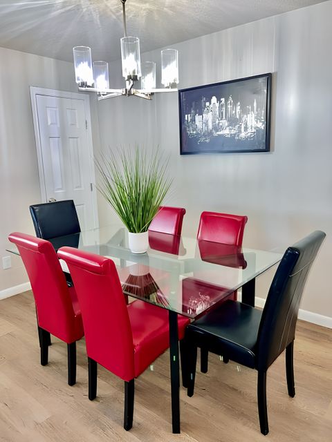 Hidden Gem - Comfortable Room for Rent Near Transit — Ideal for Business Professionals (id. 20158)