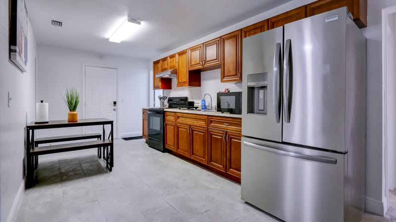 Comfortable & cozy Tampa House with Dining area (id. 5546)