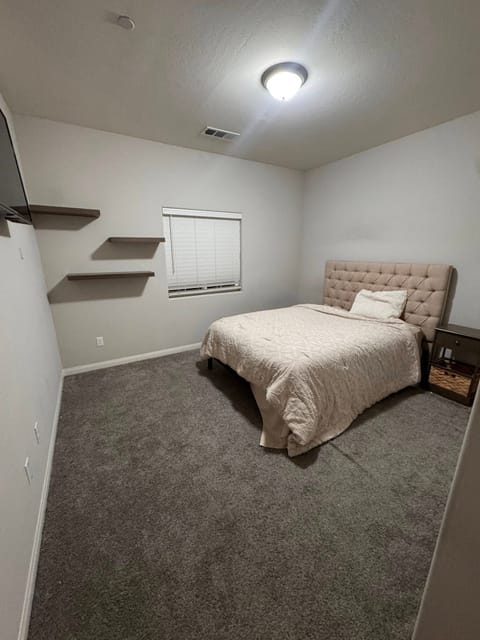 Private Room in 4Bed.1.5Bath