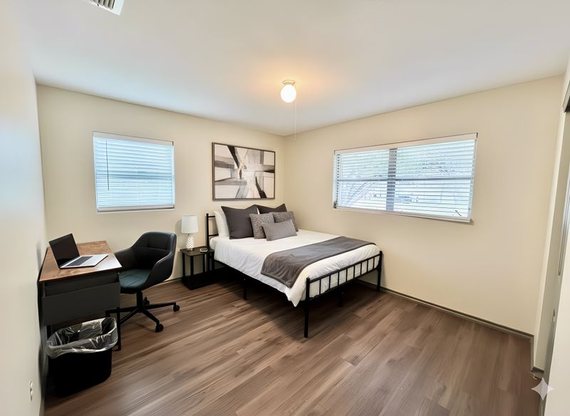 roommates in Undisclosed, Port Richey, FL 34668 BRAND NEW - Quiet Port Richey Home off US-19 All inclusive. Spacious Rooms, Desks, Don't Miss! (id. 19537) - cirtru.com