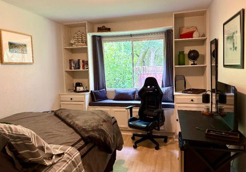 Shared Room in 3Bed.2Bath