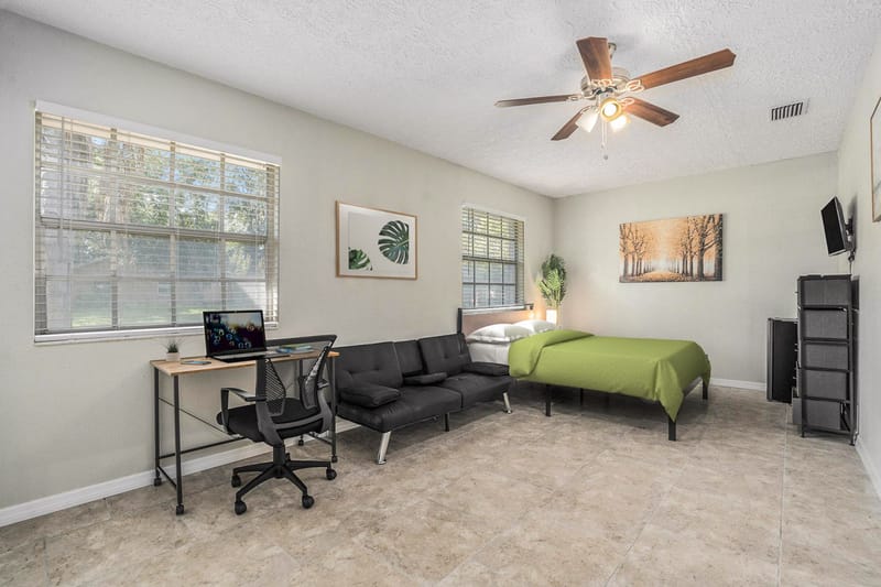 Gigantic Rooms |  Free Utilities & Fast Wi-Fi |  Close to Transit, Shopping, & More! |  Security System |Secure, Private Furnished Rooms  | Private Parking (id. 16540)