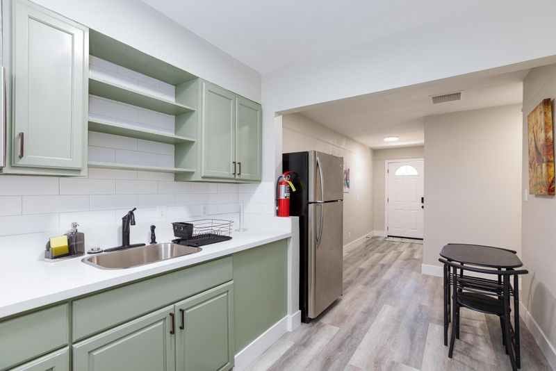 Live in Downtown Las Vegas. Close to everything. Recently remodeled house! (id. 15435)