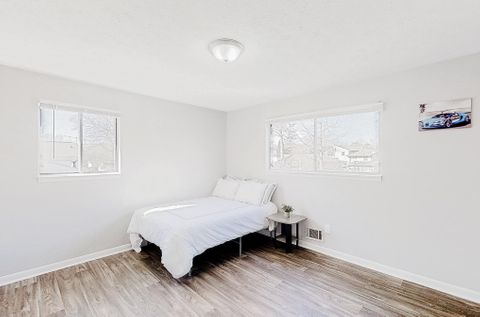 Comfortable & Bright Ellenwood Home | Furnished, Secure, and Spacious | No Move-In Fee , Free Wi-Fi , Monthly Cleanings , Bus Stop 1.4 Mile Away , and Grocery Store 0.9 Miles Away (id. 1362)