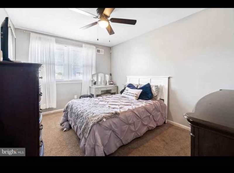 roommates in Newark Private Room in 4Bed.1.5Bath - cirtru.com