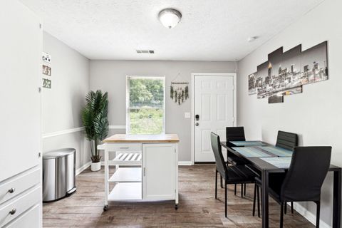 Spacious & Stylish Home | Quiet Cul-de-Sac Living  No Move-In Fee |  3 Spacious Bedrooms with TVs  Free Wi-Fi |  Monthly Cleanings Included  Grocery Store Just 1 Mile Away |  Minutes to Downtown Douglasville (id. 33062)