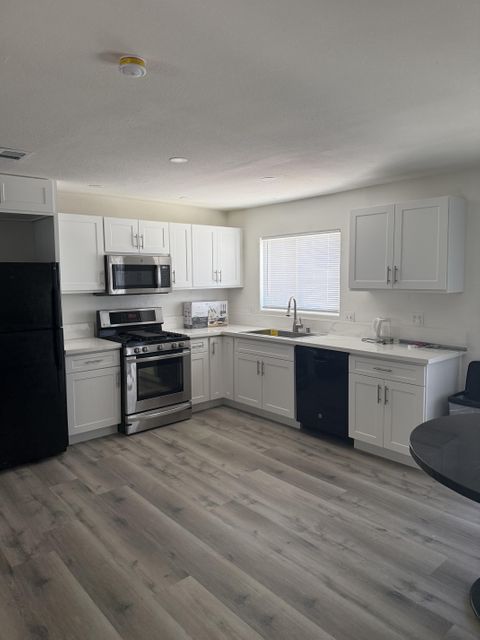roommates in Undisclosed, Las Vegas, NV 89145 Charleston Home (id. 13143) - cirtru.com