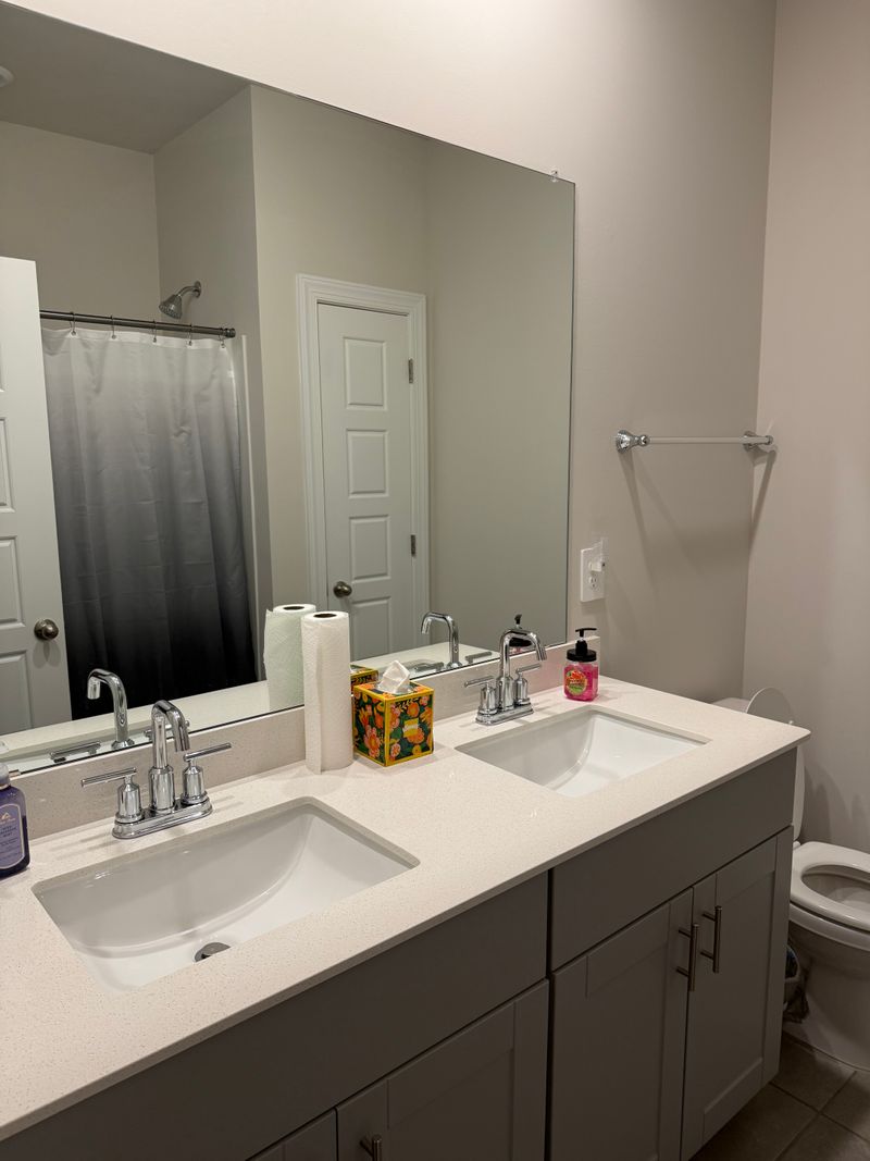 roommates in Duncan Private Room in 4Bed.2Bath - cirtru.com