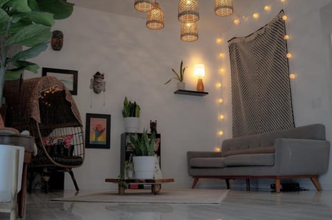 Comfort, Community & A Fresh Start (id. 43003)