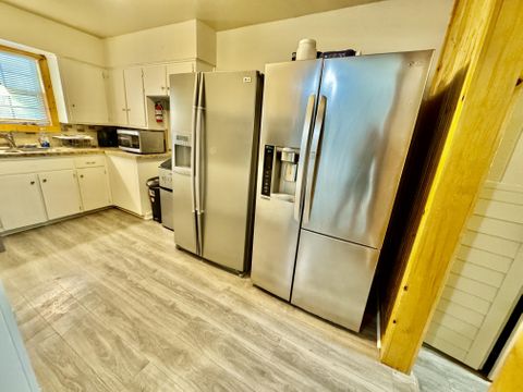 Super Location, a short drive from Pasadena’s leading employers and just 4 min away from Sam Houston Tollway and Tx-225 (id. 594)