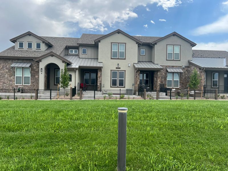 roommates in Windsor Room4Bed.4Bath - cirtru.com