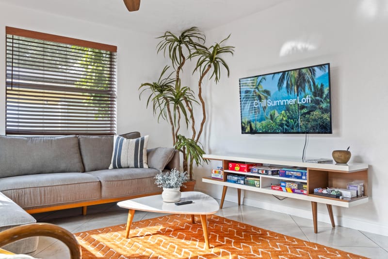 Cozy & modern St. Petersburg House with Backyard (id. 8458)