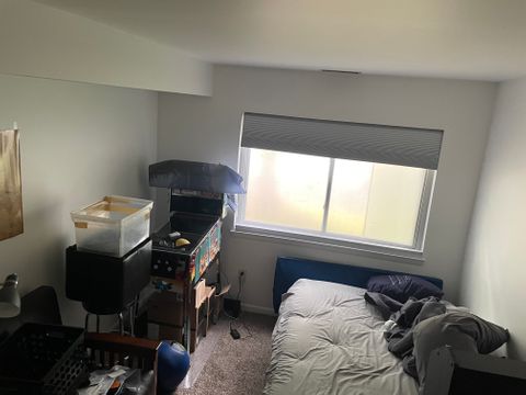 roommates in Danbury Private Room in 2Bed.1Bath - cirtru.com