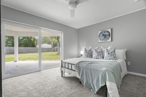 This is an Amazing House Located in the Great City of Seminole!! (id. 12921)