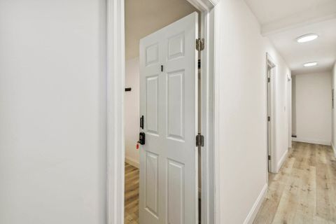 Updated  Smart Tv in Room less than 0.5mi to public transport Free In-unit Laundry & Comfy Home! (id. 6567)