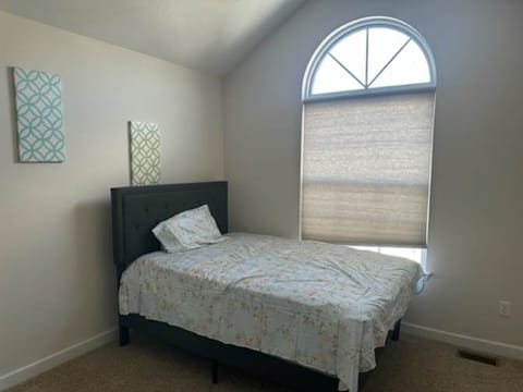 Private Room in 4Bed.3Bath
