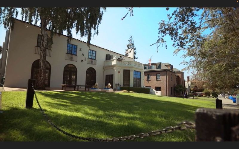 roommates in Berkeley Room16Bed.10Bath - cirtru.com