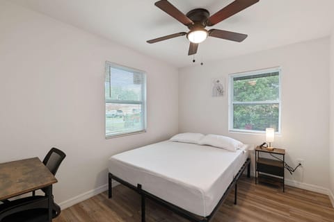 “Fully Renovated • First to Live Here • Modern PadSplit!” (id. 39576)