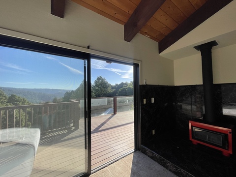 Private master room w/ loft