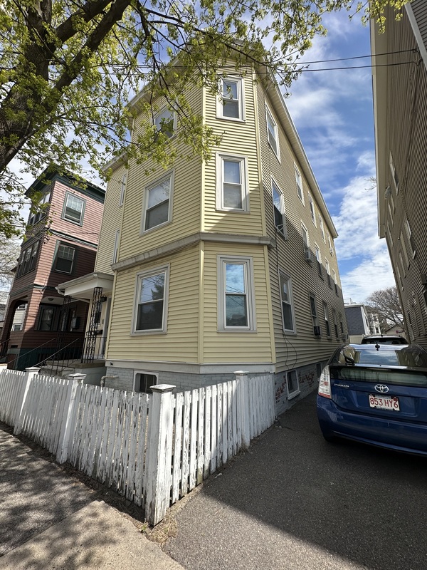 Private Room in 3Bed.1Bath