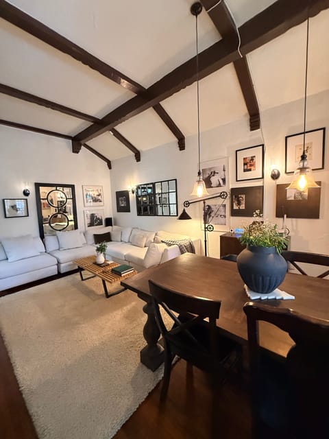 Entire Place 2Bed.1Bath