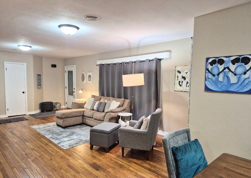 roommates in Champaign Private Room in 3Bed.2Bath - cirtru.com