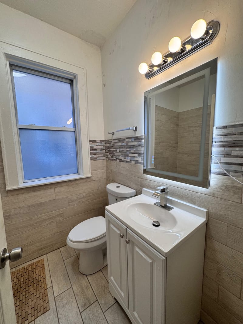 Live in Grand Crossing (id. 43794)