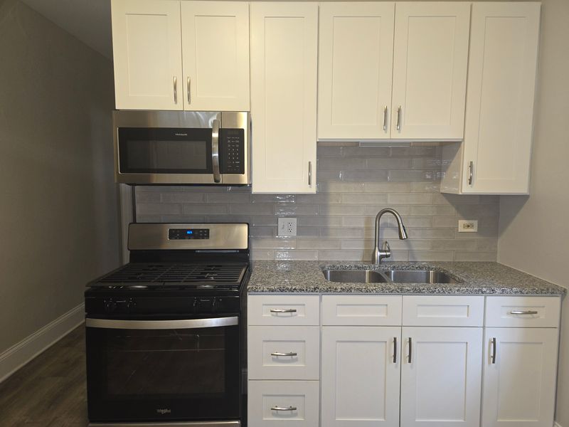 roommates in Chicago Entire Place 3Bed.1Bath - cirtru.com