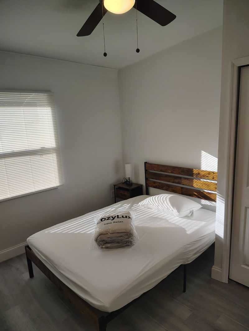 Fresh Reno • Spacious Rooms • Close to Everything in Tampa! (id. 34658)