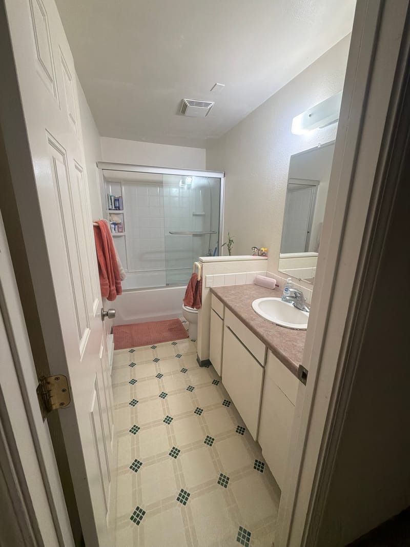roommates in Bellevue Private Room in 2Bed.1.5Bath - cirtru.com