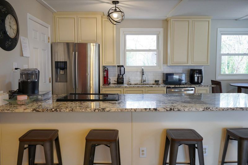 roommates in Undisclosed, Raleigh, NC 27610 Live in Southeast Raleigh (id. 20457) - cirtru.com