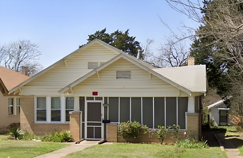roommates in Undisclosed, Dallas, TX 75203 Newly-renovated & comfortable Dallas House (id. 4923) - cirtru.com