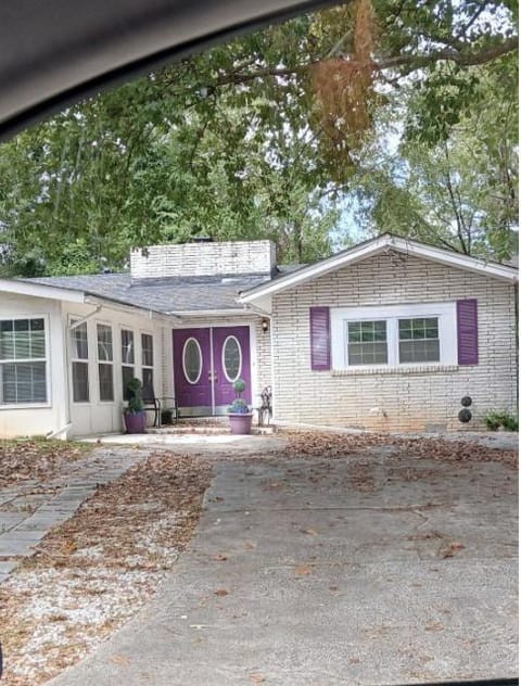 roommates in Undisclosed, Decatur, GA 30035 Live in and shop in lively Decatur. (id. 44900) - cirtru.com