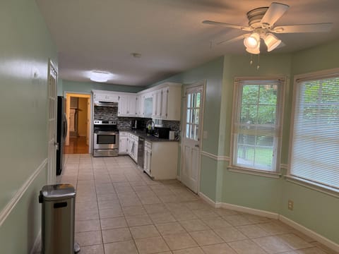 Live in Lilburn (id. 39861)