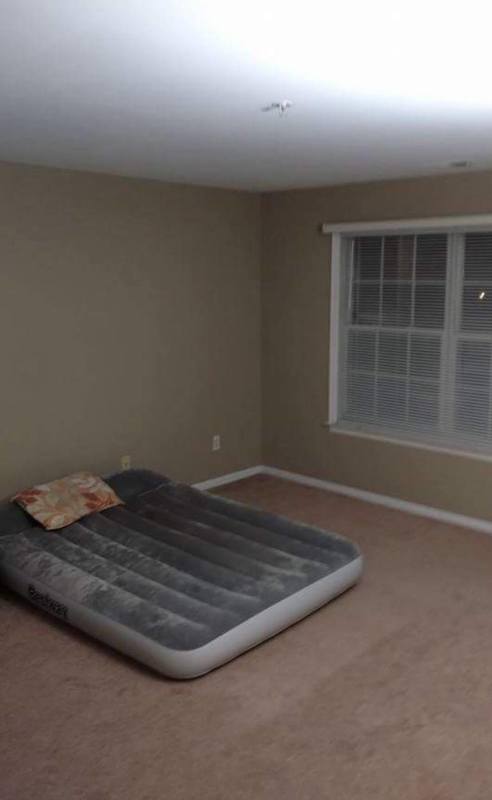 Master bedroom for rent