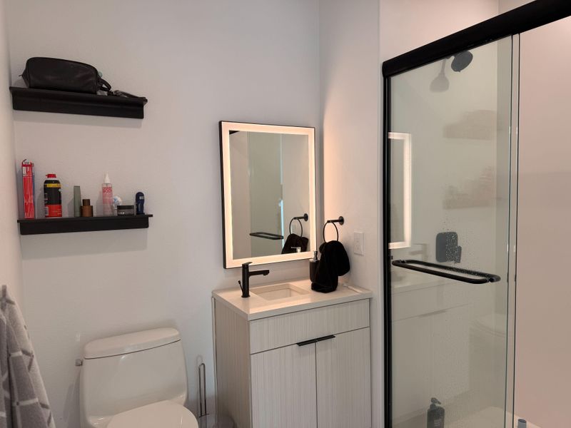 roommates in Undisclosed, Austin, TX 78701 Fully Furnished Private Room in Downtown Austin (id. 31750) - cirtru.com