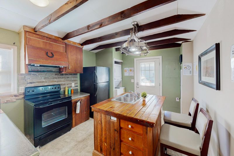 roommates in Undisclosed, Gainesville, GA 30507 Cozy, Furnished Rooms in Quiet Gainesville Home  |  All Utilities + Fast Wi-Fi  |  Near Transit |  Safe & Clean |  Top Rated Host |  Move-In Ready – Be the 1st to Move In! (id. 3931) - cirtru.com