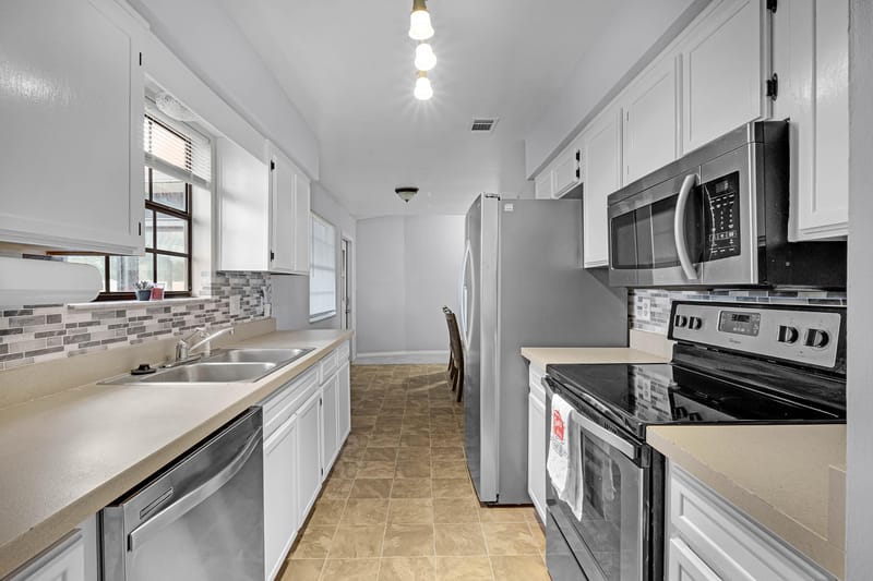 Ocoee House with Dining area. Homey & newly-renovated! - USE PROMO CODE FOR DISCOUNT!! (id. 1998)