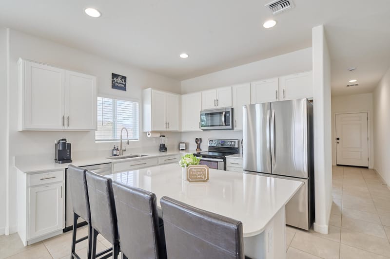 Modern Home | Furnished | Utilities | Wi-Fi | Laundry | Kitchen | Work Station | Mini Fridge (id. 13750)