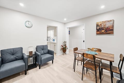 roommates in Undisclosed, Jacksonville, FL 32277 Newly Renovated in April 2025  Work Desks with Office Chair  Convenient Location Close to Jax University (id. 12963) - cirtru.com