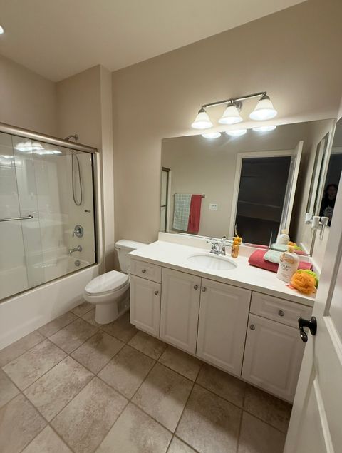 Private Room in 3Bed.3Bath