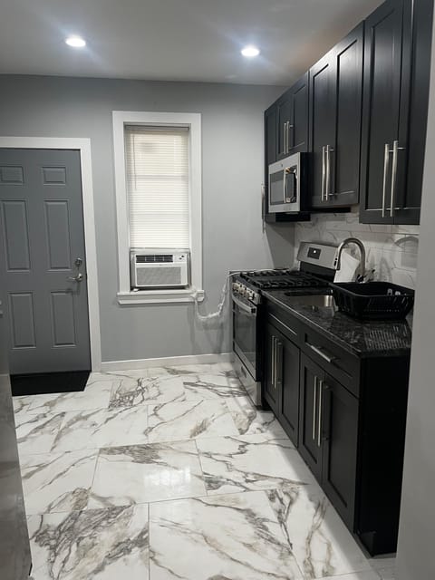 Beautiful cozy North Philadelphia Home (id. 31540)