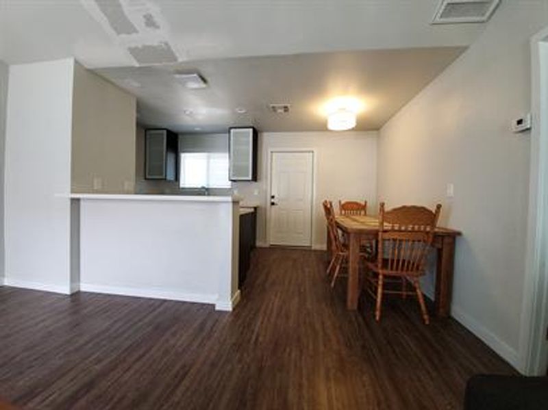 roommates in Phoenix Shared Room in 2Bed.1.5Bath - cirtru.com